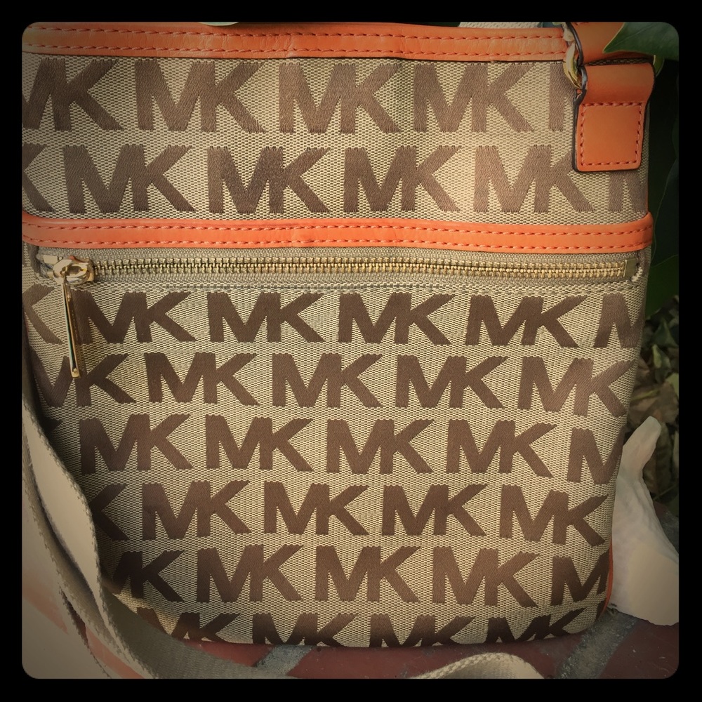 Like New Michael Kors Crossbody